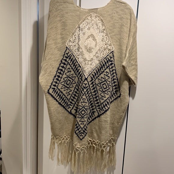 LIKE NEW CONDITION! - Picture 2 of 3